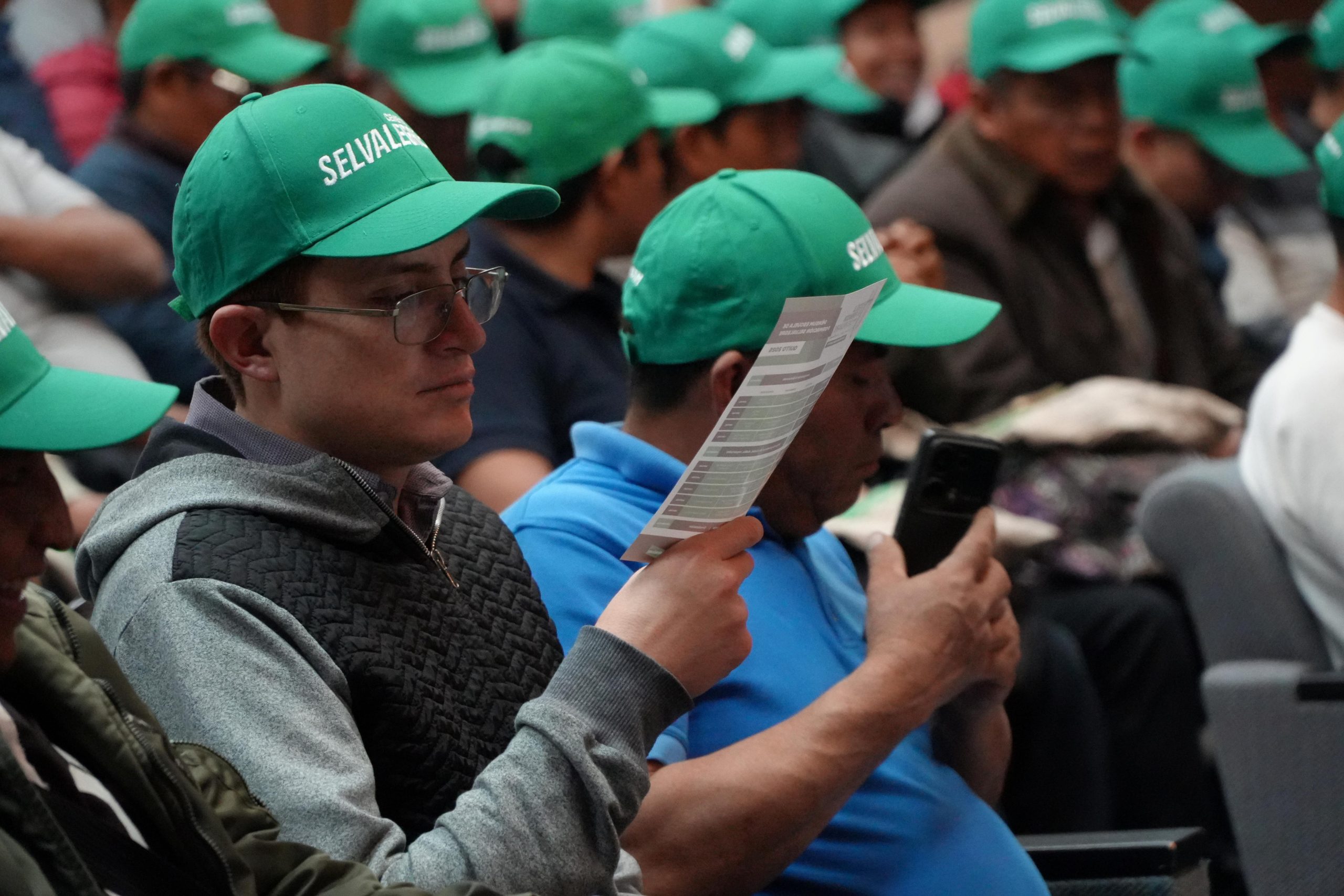 MAESTROS DE LA CONSTRUCCIÓN SE TECNIFICAN CON EL AVAL DE LA ACADEMIA Y UNACEM ECUADOR