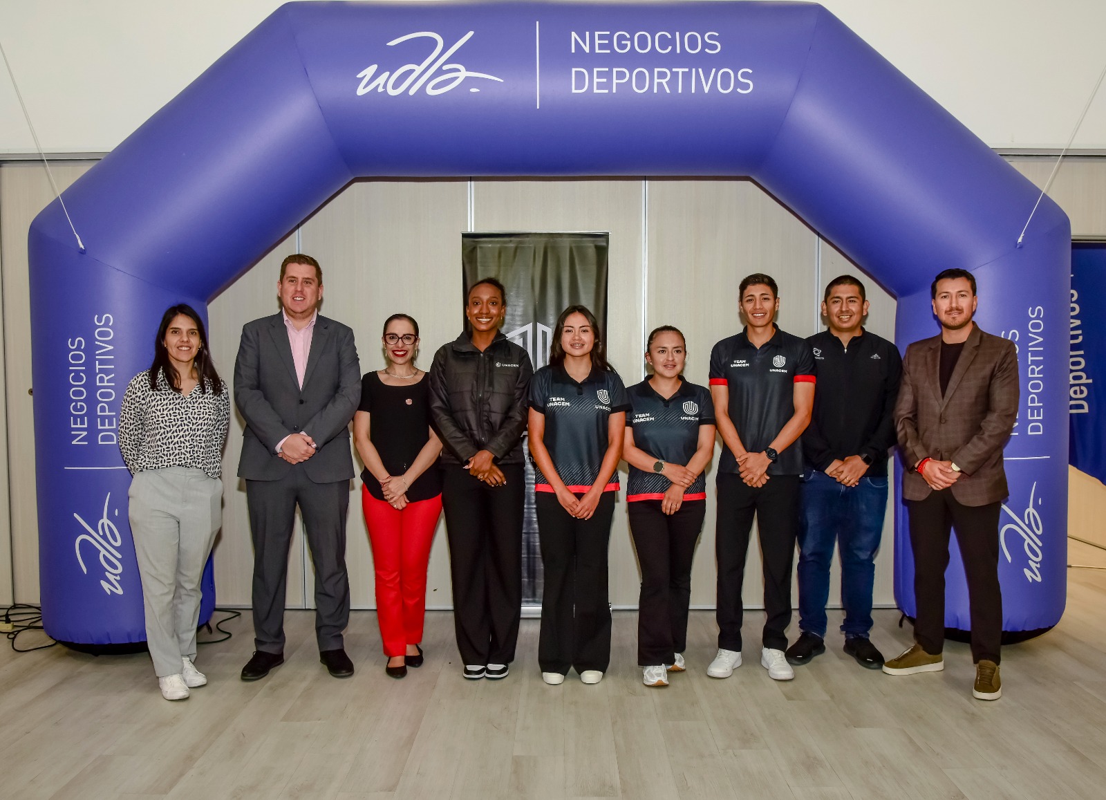 UNACEM y la UDLA reúnen a deportistas de élite para reflexionar sobre el rol del sector privado en el deporte