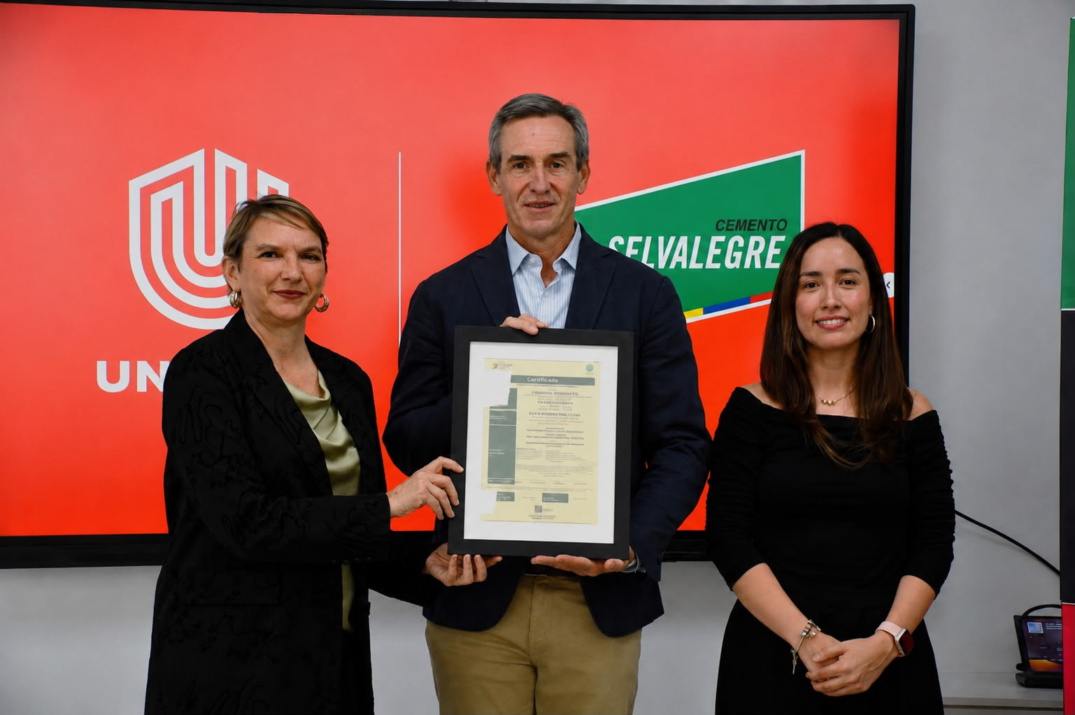 UNACEM Ecuador y su marca Cemento Selvalegre alcanzan el máximo reconocimiento en economía circular del país